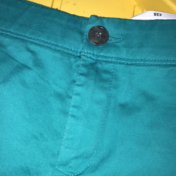 NWT Liz Claiborne Chino Shorts In Green Color sz 12 - Picture 4 of 8